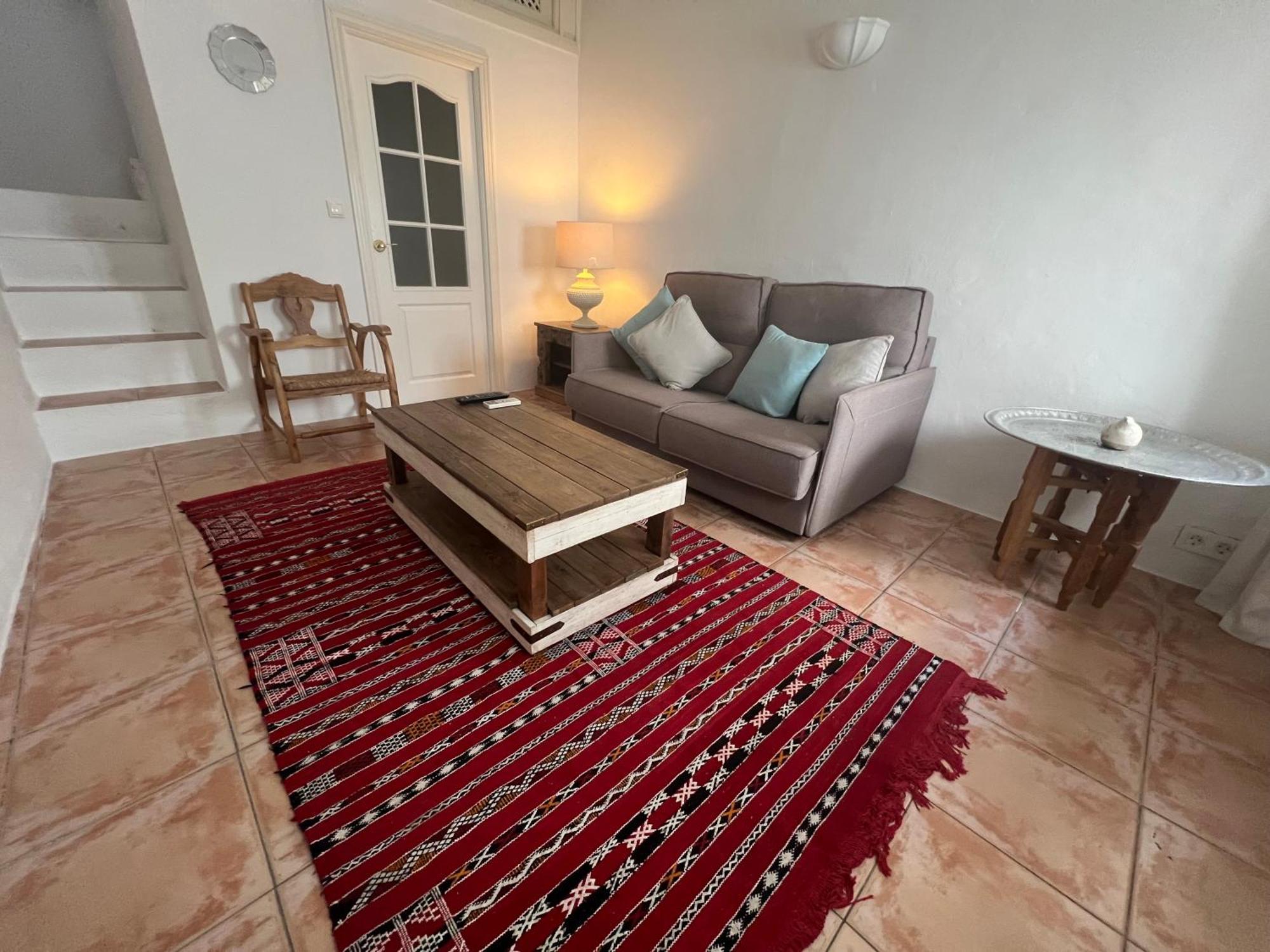 Old Town House With Terrace Semesterbostad