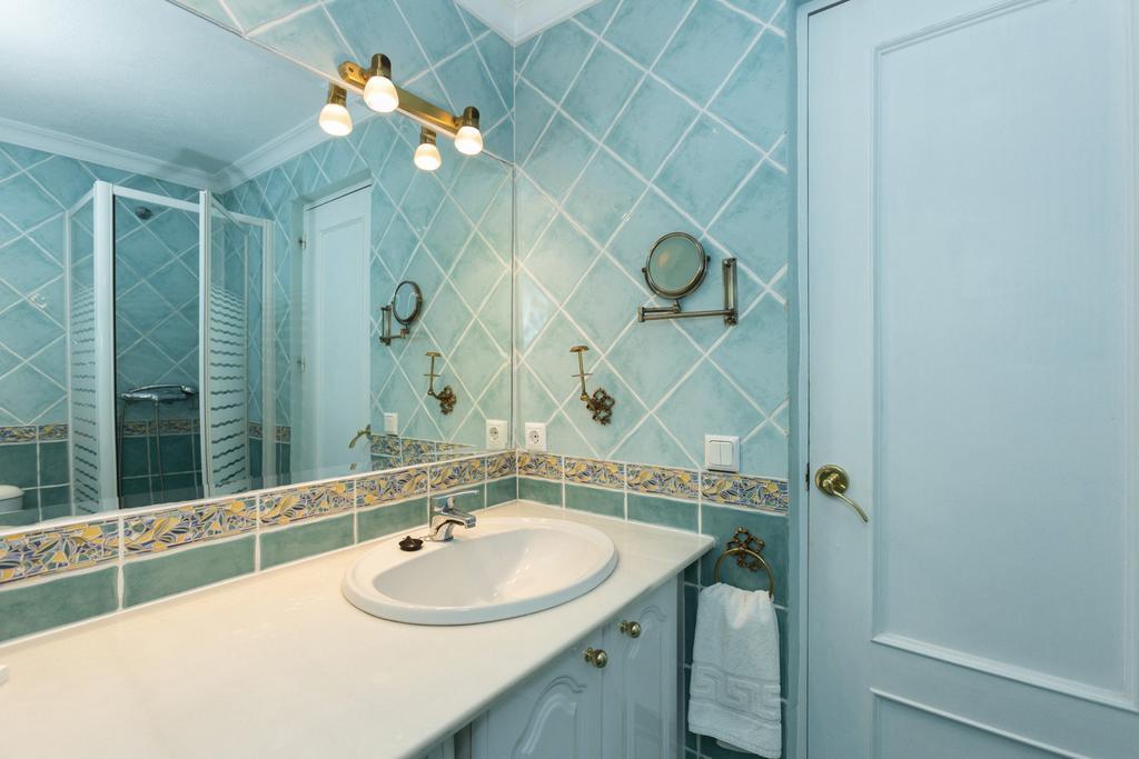 Old Town House With Terrace Semesterbostad Marbella